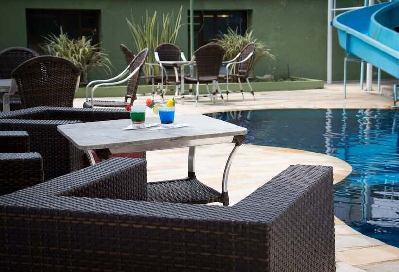 ホテル Nacional Inn Poços De Caldas Lazer Completo E Gastronomia No Centro