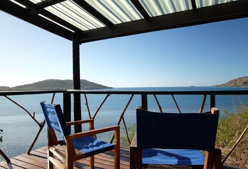 هتل Nanuya Island Resort