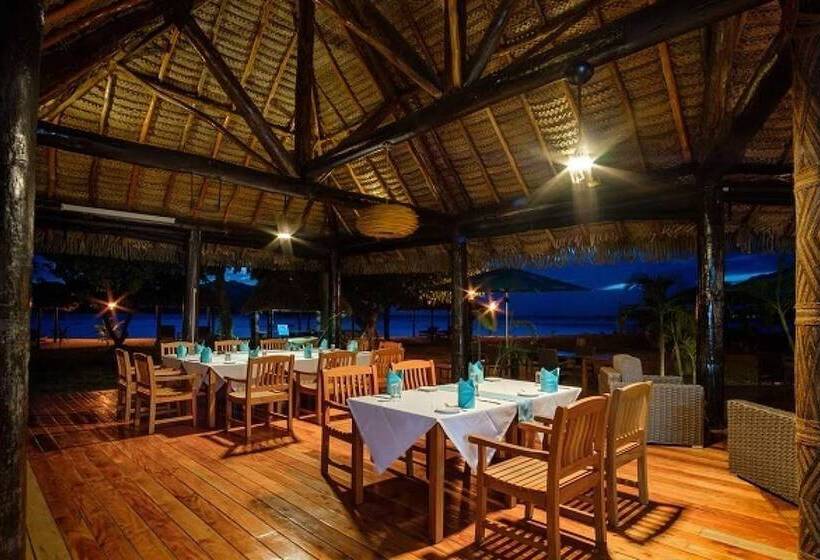 Отель Nanuya Island Resort