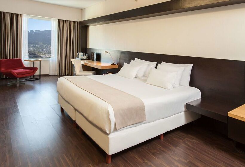 Отель NH Collection Monterrey San Pedro