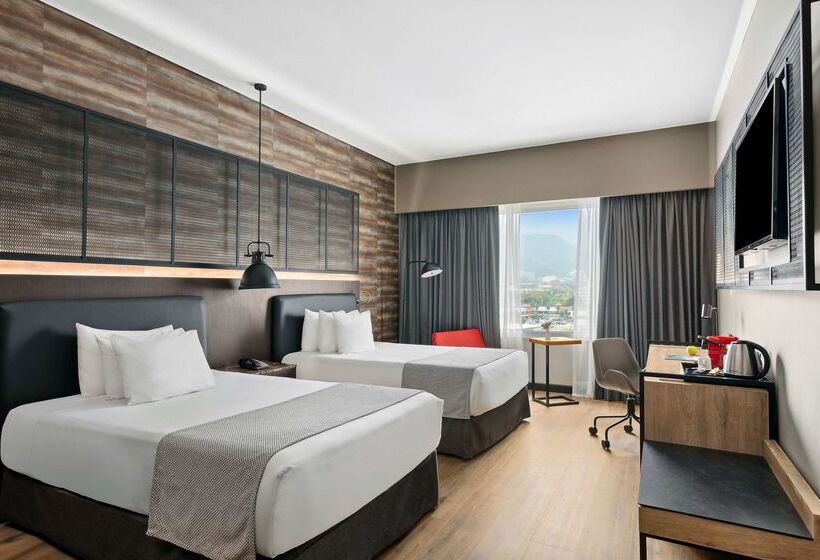 Отель NH Collection Monterrey San Pedro