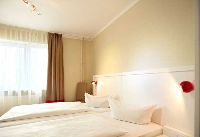 هتل Ostseehalle Kiel By Premiere Classe