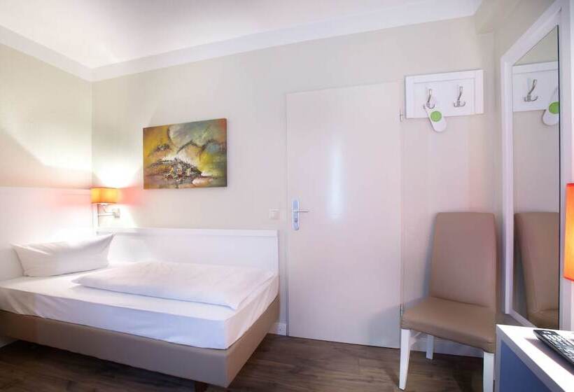 فندق Ostseehalle Kiel By Premiere Classe