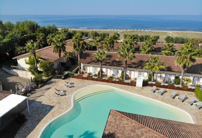 酒店 Paestum Inn Beach Resort