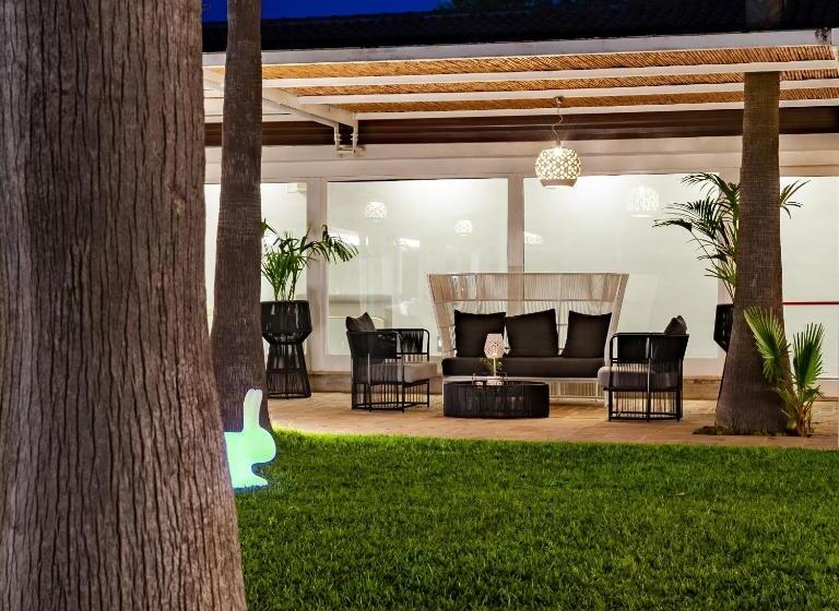 酒店 Paestum Inn Beach Resort