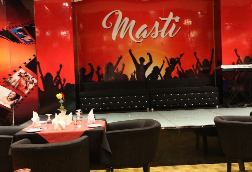 هتل Pars International