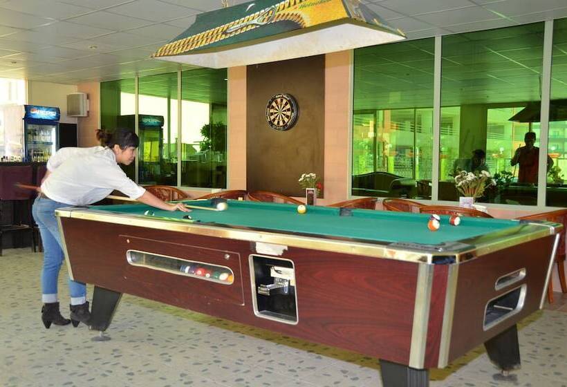 هتل Pars International