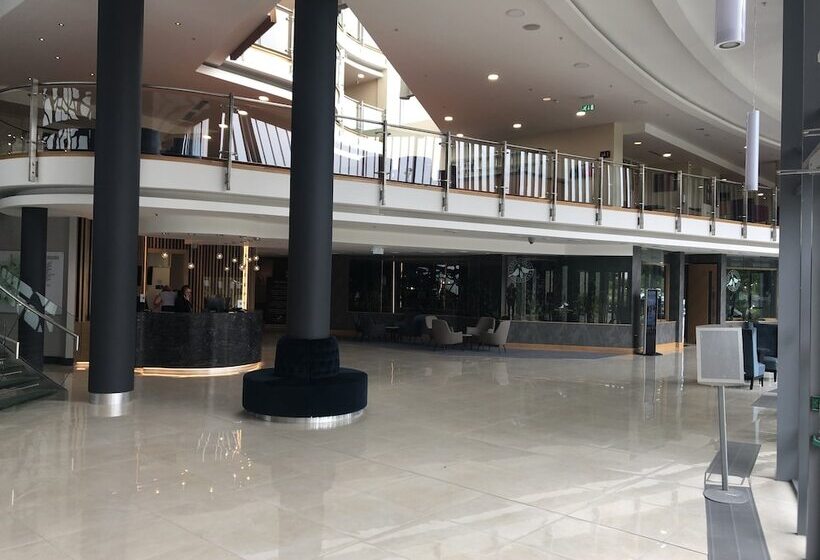 Pillo Hotel & Leisure Club