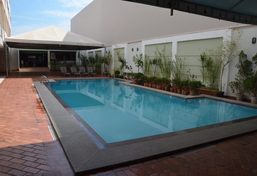 هتل Pinheiro Palace