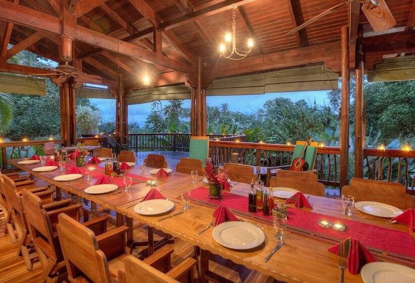 ホテル Playa Nicuesa Rainforest Eco Sanctuary