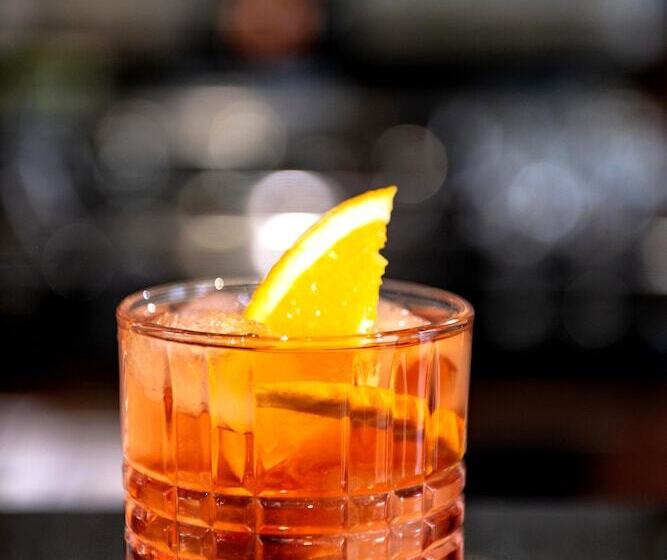 فندق Pullman Santiago El Bosque