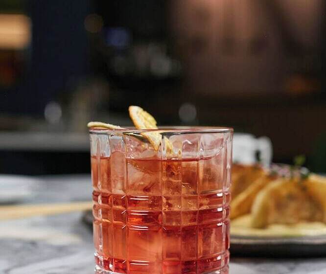 فندق Pullman Santiago El Bosque