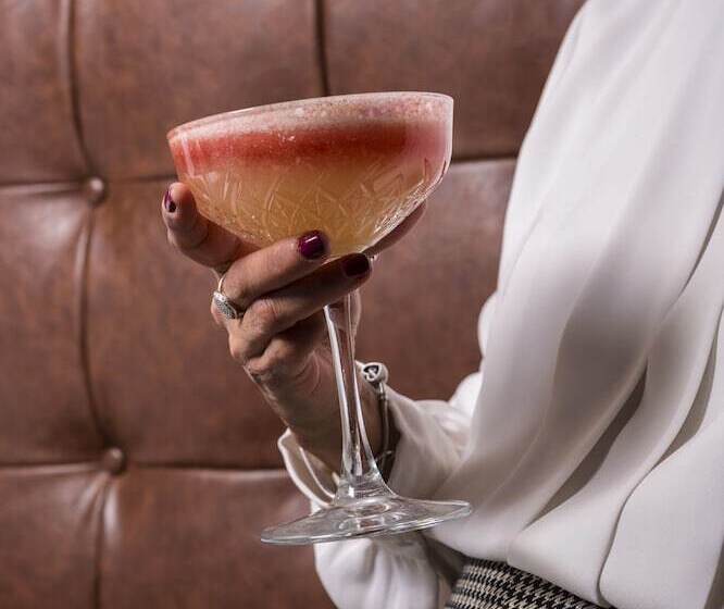 فندق Pullman Santiago El Bosque