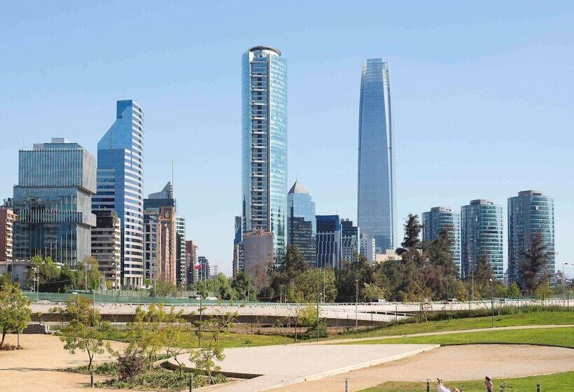 فندق Pullman Santiago El Bosque