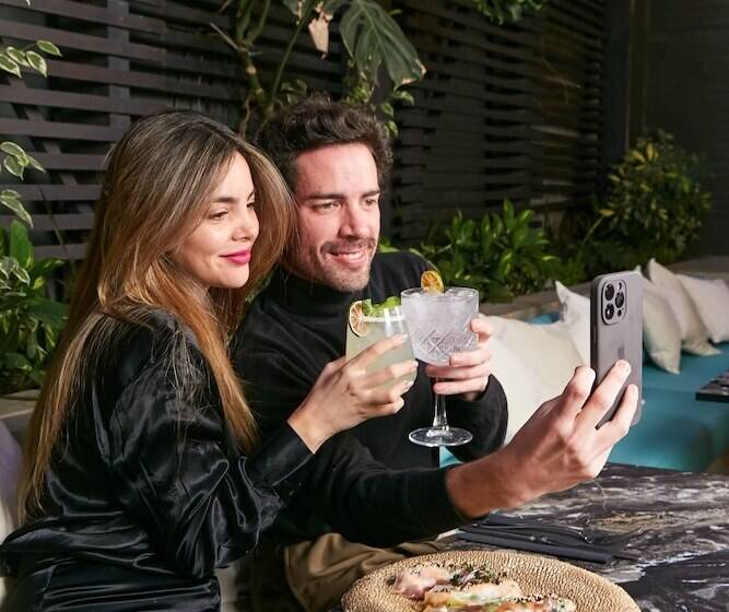 فندق Pullman Santiago El Bosque