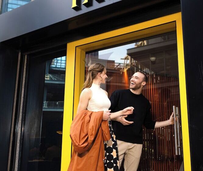 فندق Pullman Santiago El Bosque