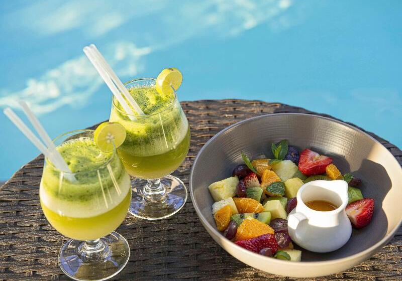 فندق Pullman Santiago El Bosque