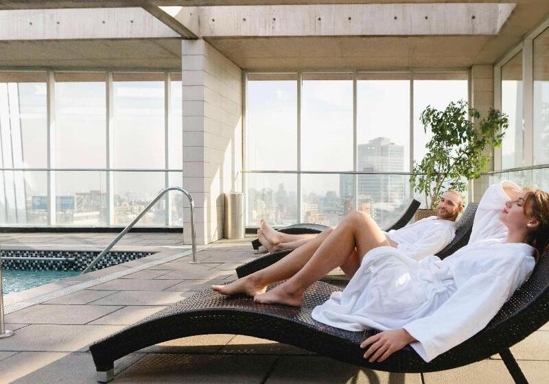 فندق Pullman Santiago El Bosque