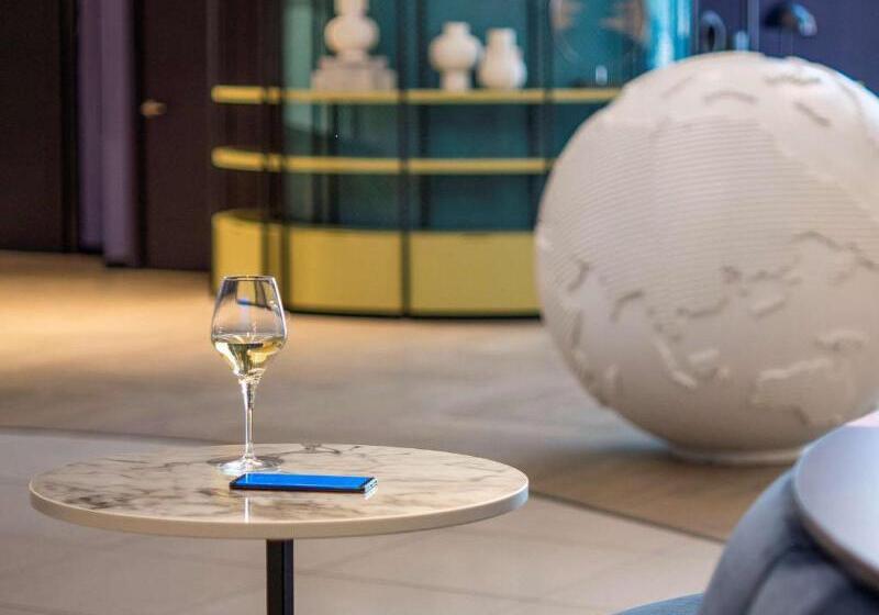 فندق Pullman Santiago El Bosque