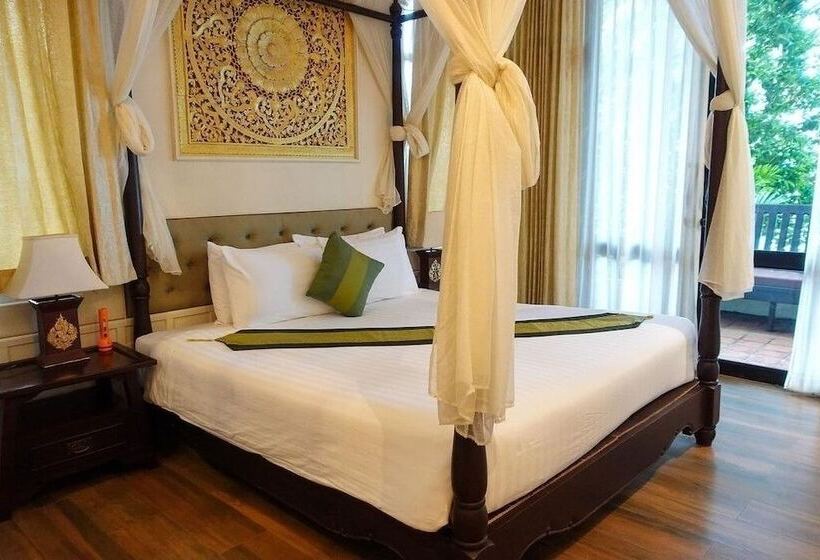 هتل Racha Kiri Resort And Spa Khanom