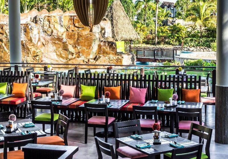 هتل Radisson Blu Resort Fiji