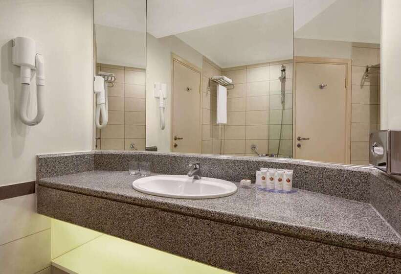 Отель Ramada Plaza By Wyndham Thraki