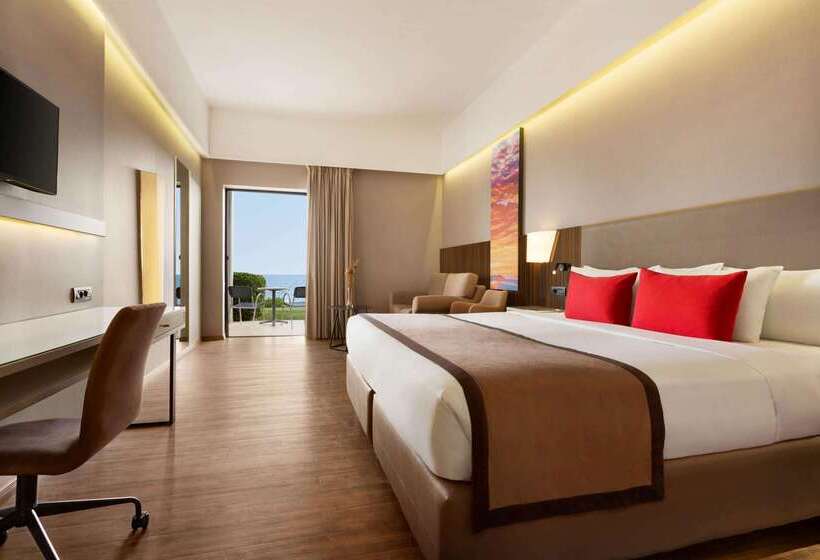 Отель Ramada Plaza By Wyndham Thraki