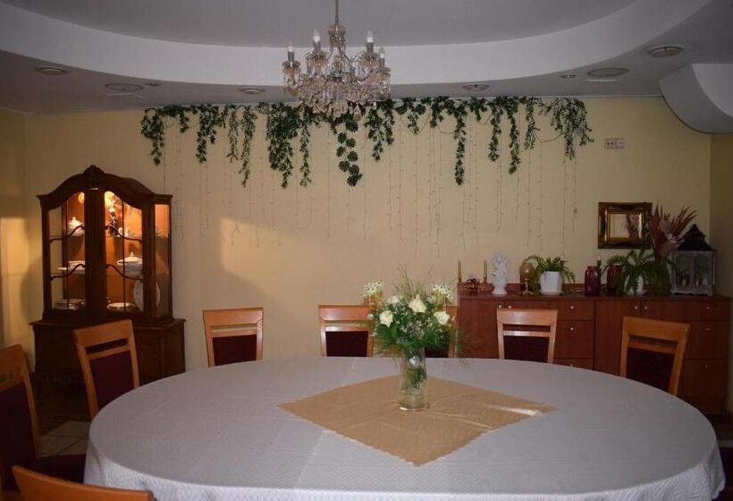 هتل Restaurant Smilga