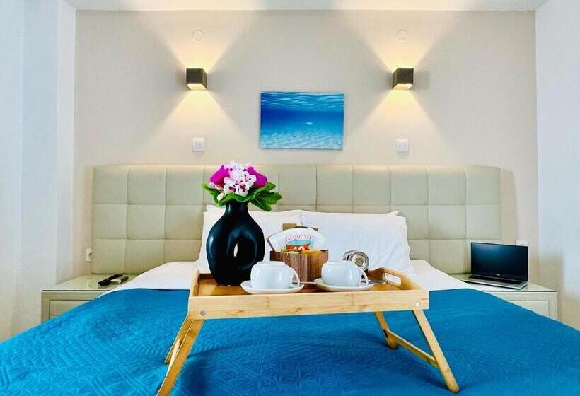 ホテル Romantic Palace Beach Apartments