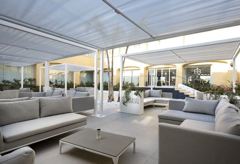 ホテル San Teodoro