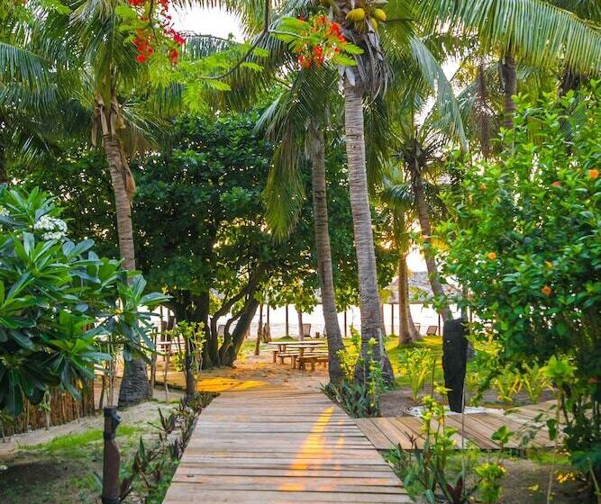 בית מלון כפרי Serenity Island Resort