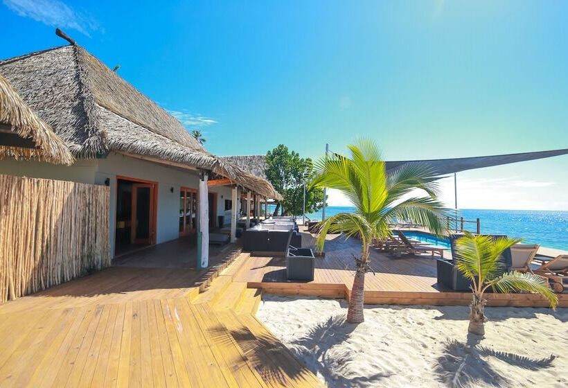 هتل Serenity Island Resort