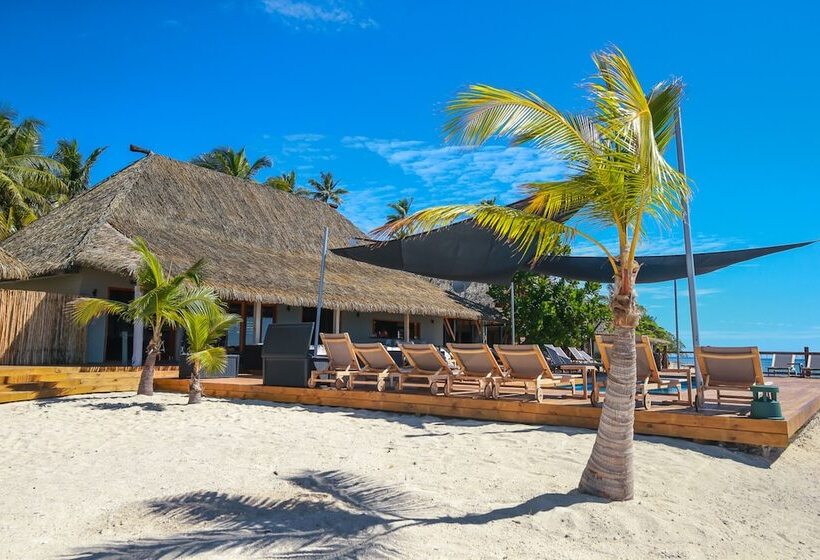 هتل Serenity Island Resort