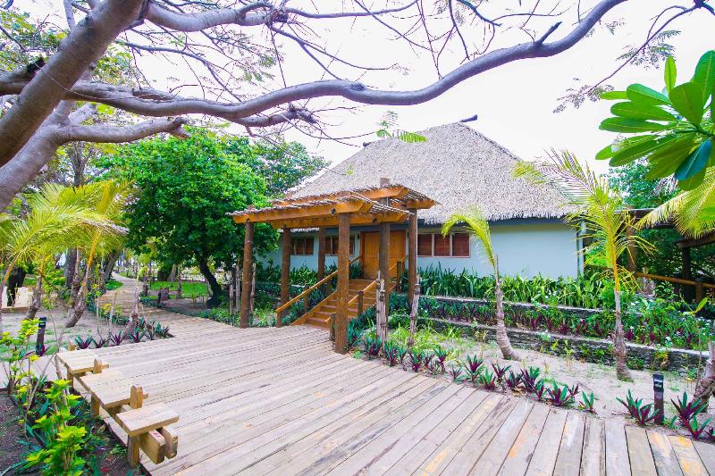 בית מלון כפרי Serenity Island Resort