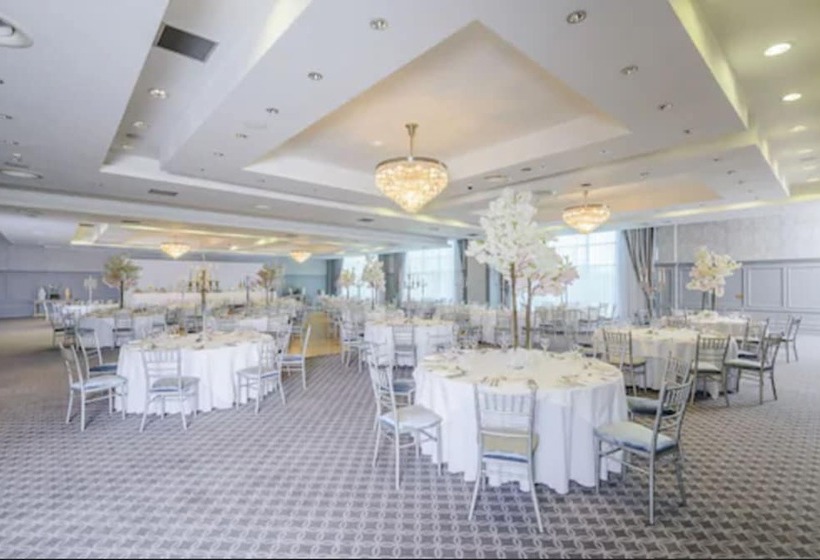 Shearwater Hotel & Spa