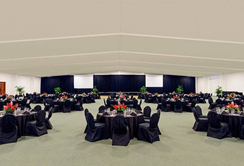 ホテル Sheraton Fiji Golf & Beach Resort