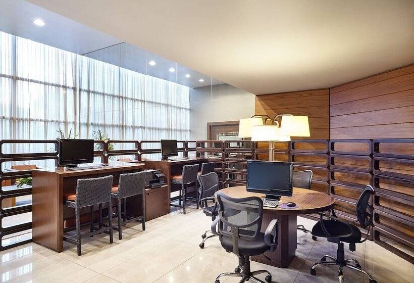 酒店 Sheraton Vitoria