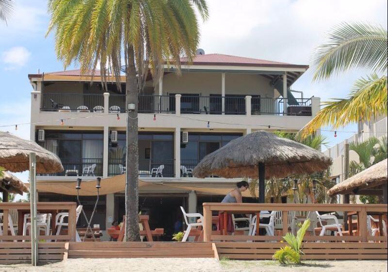 ホテル Smugglers Cove Beach Resort &