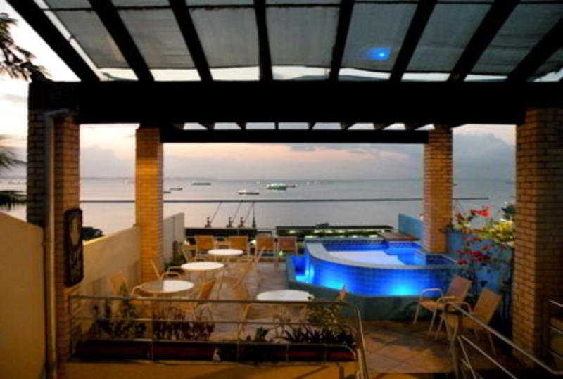 هتل Solar Do Carmo