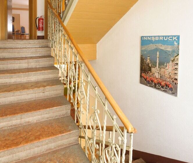 Отель Tautermann