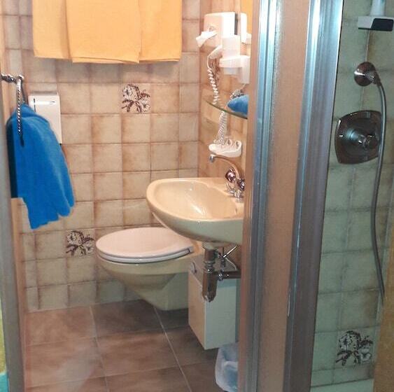 Отель Tautermann