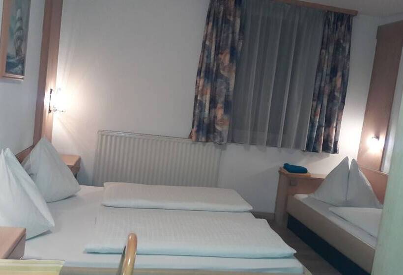 Отель Tautermann