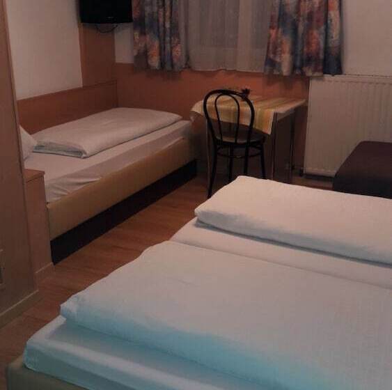 Отель Tautermann