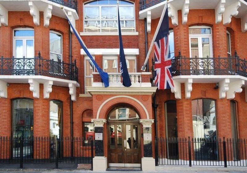 Отель The Harrington Apartments