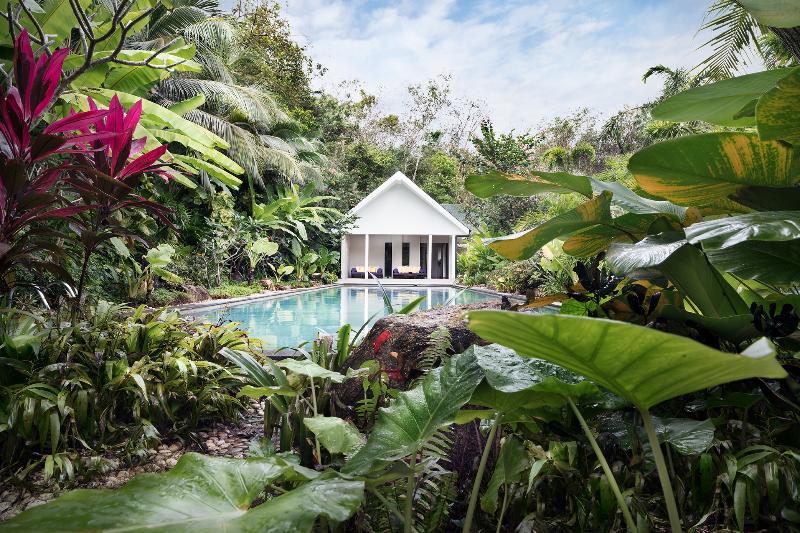 בית מלון כפרי The Pavilions Phuket