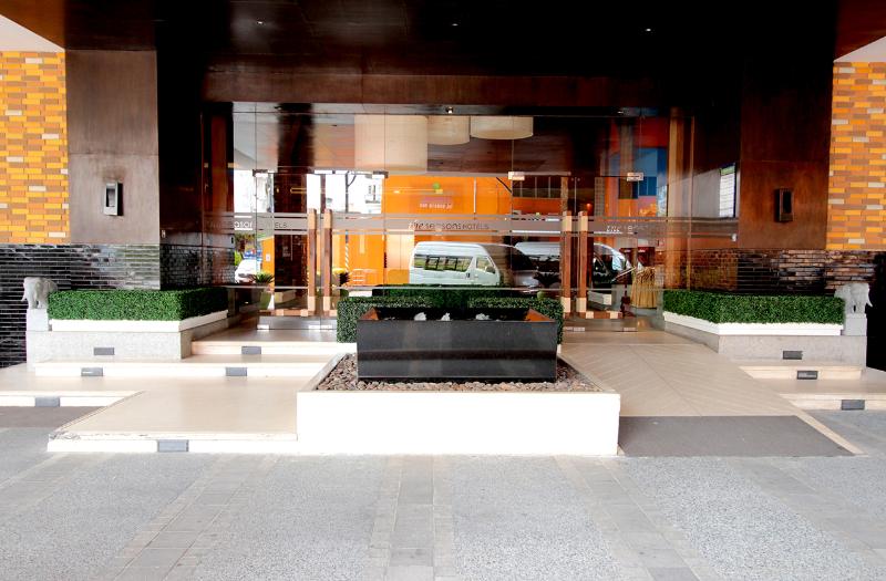 ホテル The Seasons Pattaya   Sha Plus Certified