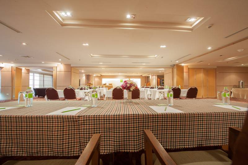 ホテル The Seasons Pattaya   Sha Plus Certified