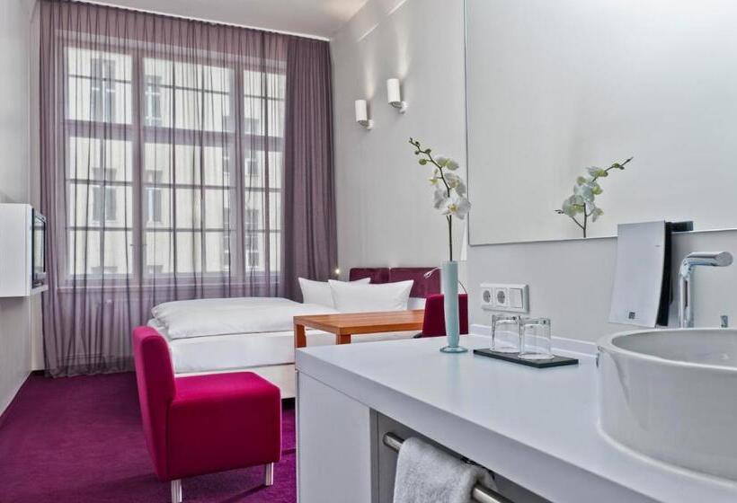 Hotel Wyndham Garden Berlin Mitte