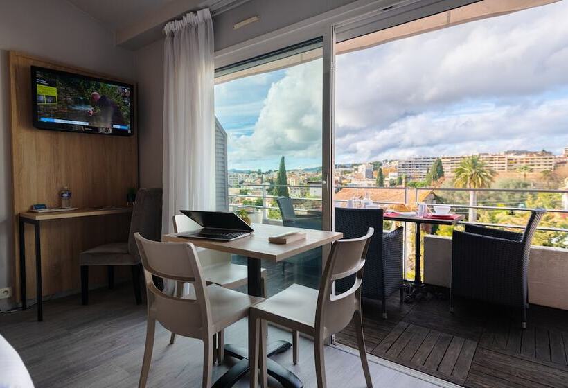 هتل Zenitude Hôtel Résidences Le Cannet