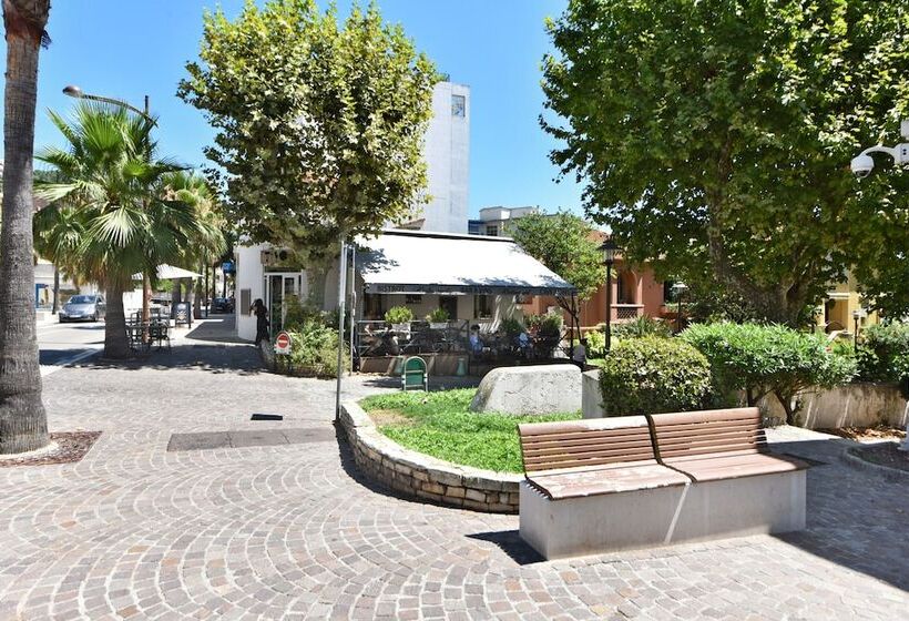 هتل Zenitude Hôtel Résidences Le Cannet